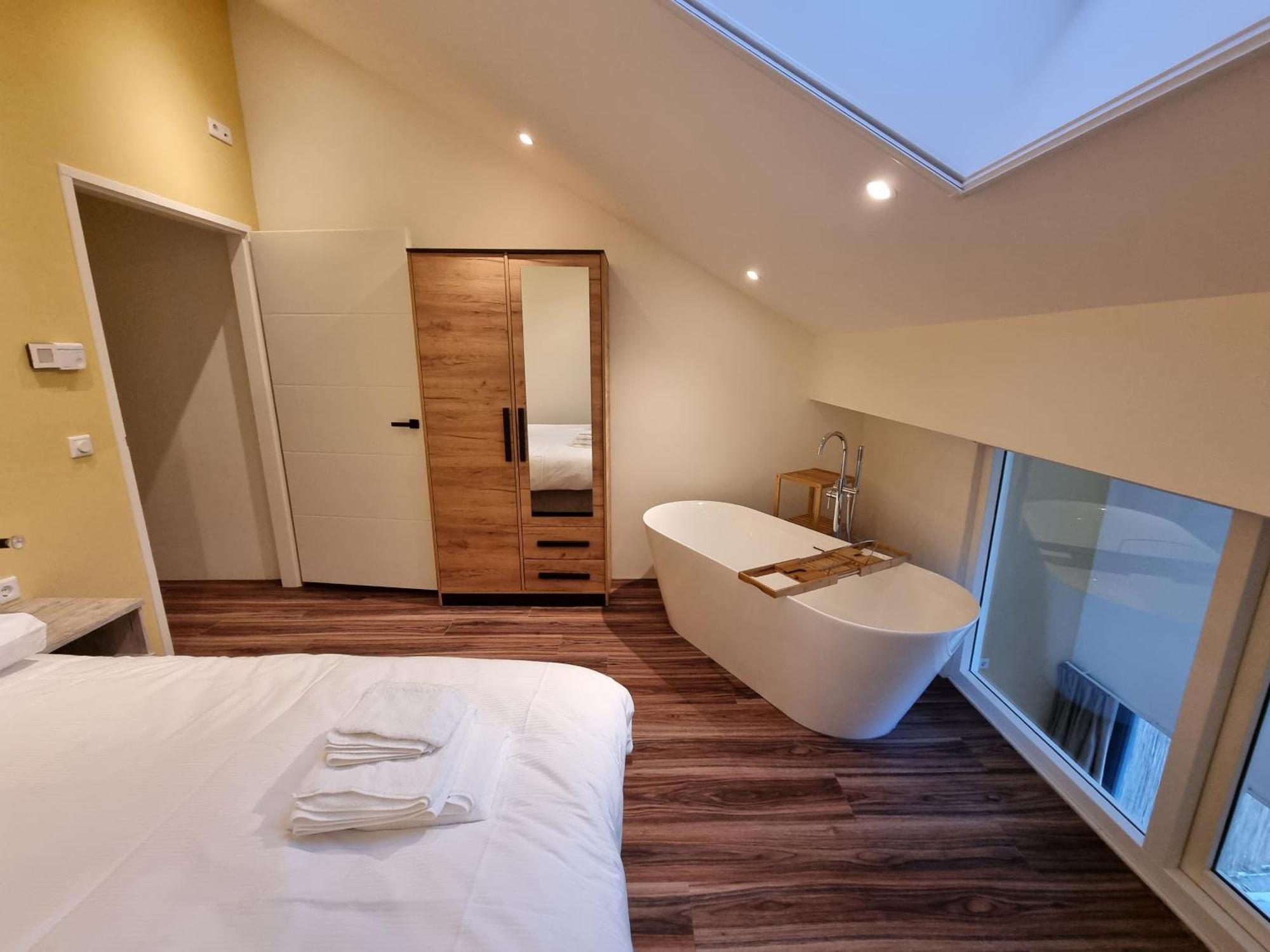 Dw Castricum Hotel Exterior photo